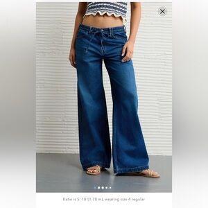 AE Dreamy Drape Strigid Low-Rise Ultra Wide-Leg Jean